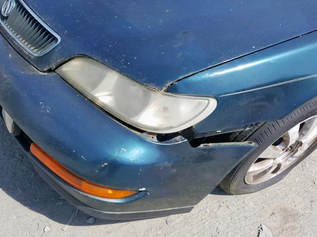 19UYA1255VL016412 - 1997 ACURA 2.2CL GREEN photo 9