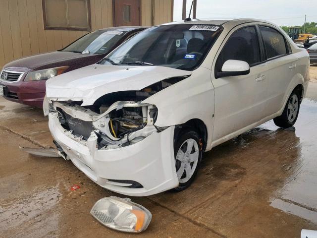 KL1TD56EX9B641554 - 2009 CHEVROLET AVEO LS WHITE photo 2