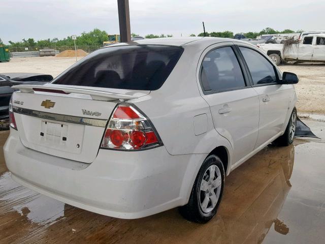 KL1TD56EX9B641554 - 2009 CHEVROLET AVEO LS WHITE photo 4