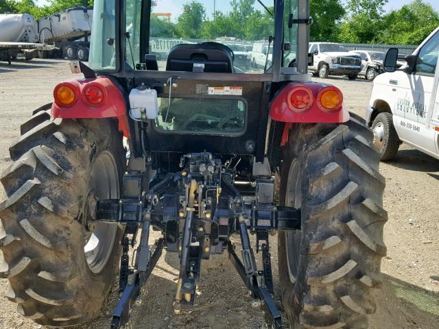 65GCK01118 - 2017 MAHINDRA AND MAHINDRA TRACTOR RED photo 6