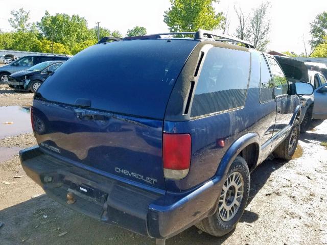 1GNCT18W52K218498 - 2002 CHEVROLET BLAZER BLUE photo 4