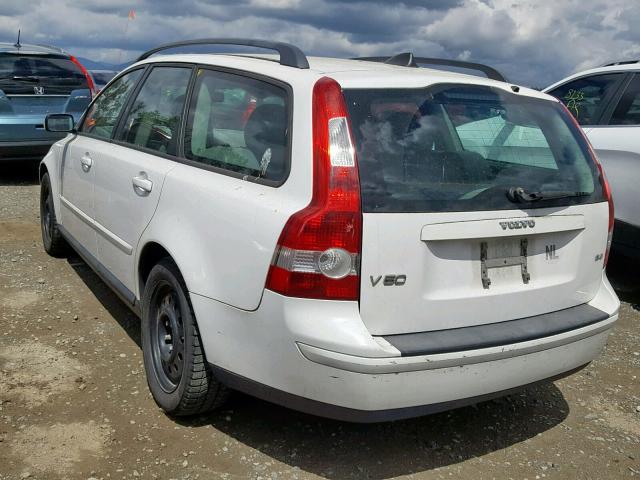 YV1MW382052103092 - 2005 VOLVO V50 2.4I WHITE photo 3