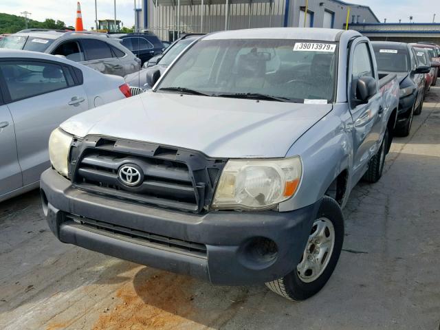 5TENX22N56Z228011 - 2006 TOYOTA TACOMA SILVER photo 2