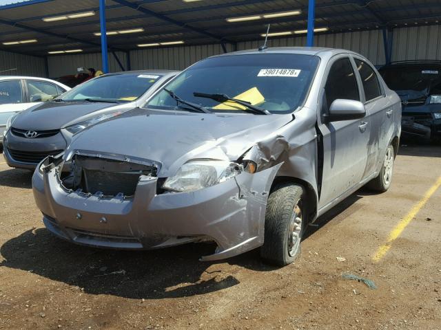 KL1TD5DE9AB132725 - 2010 CHEVROLET AVEO LS GRAY photo 2