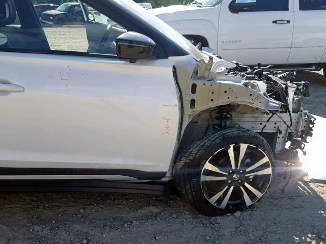 3N1CP5CU5JL537524 - 2018 NISSAN KICKS S WHITE photo 9