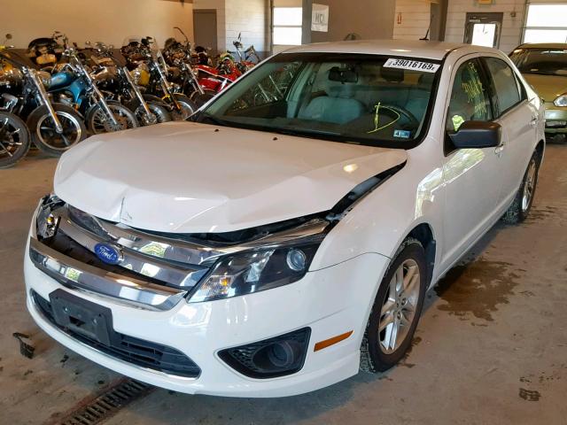 3FAHP0GA3BR284438 - 2011 FORD FUSION S WHITE photo 2