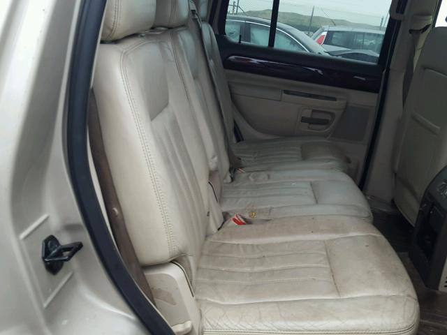 5LMEU88H84ZJ17810 - 2004 LINCOLN AVIATOR 棕色 照片 6