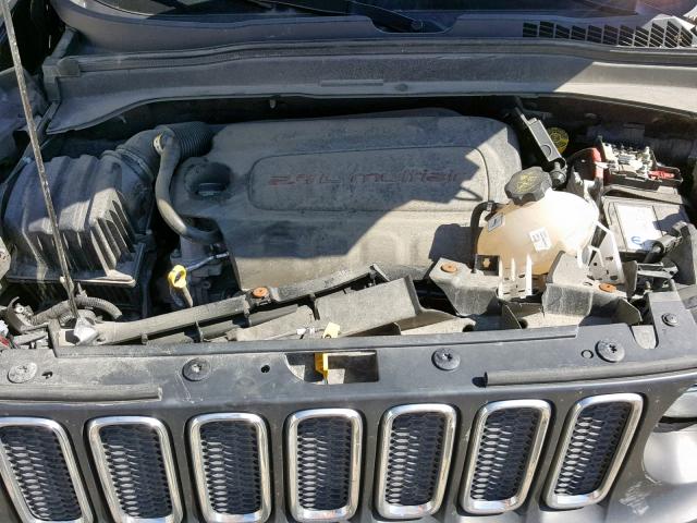 ZACCJBAB5HPE92617 - 2017 JEEP RENEGADE S შავი ფოტო 7