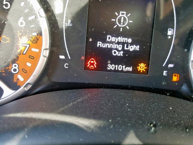 ZACCJBAB5HPE92617 - 2017 JEEP RENEGADE S შავი ფოტო 8