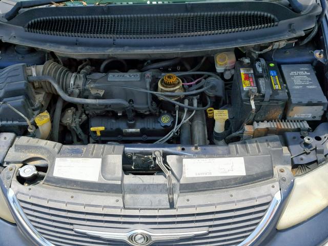 2C8GP64L82R792195 - 2002 CHRYSLER TOWN & COU BLUE photo 7