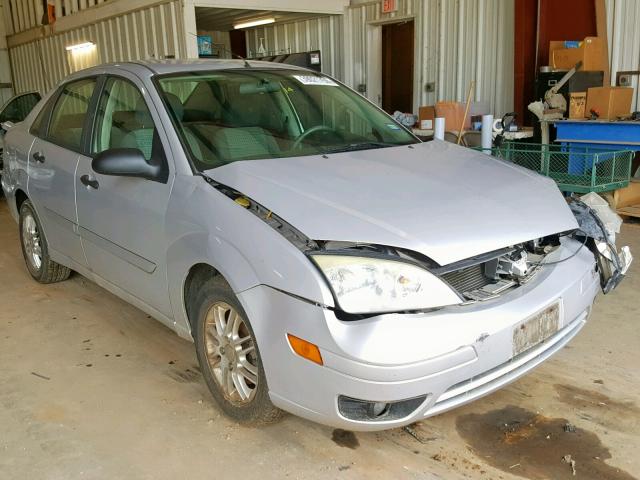 1FAFP34N86W111453 - 2006 FORD FOCUS ZX4 SILVER photo 1