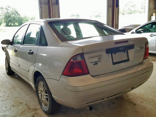 1FAFP34N86W111453 - 2006 FORD FOCUS ZX4 SILVER photo 3