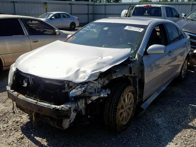 4T1BB3EK4BU126576 - 2011 TOYOTA CAMRY HYBR SILVER photo 2