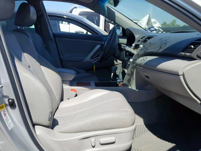 4T1BB3EK4BU126576 - 2011 TOYOTA CAMRY HYBR SILVER photo 5