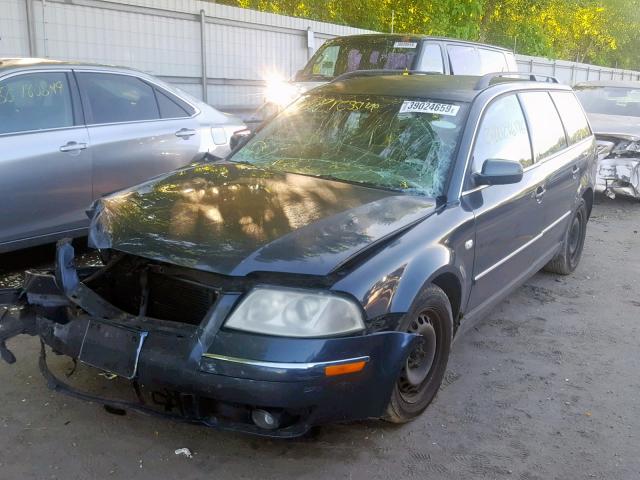 WVWVD63B12E376657 - 2002 VOLKSWAGEN PASSAT GLS GRAY photo 2