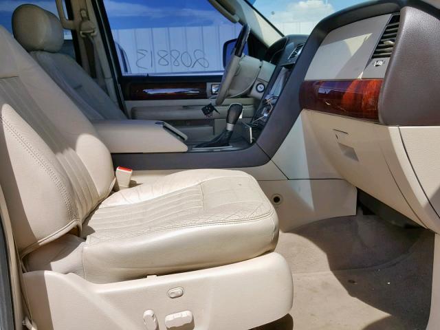 5LMFU27R43LJ14058 - 2003 LINCOLN NAVIGATOR GRAY photo 5