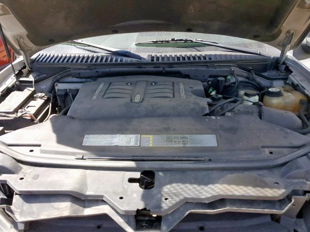 5LMFU27R43LJ14058 - 2003 LINCOLN NAVIGATOR GRAY photo 7