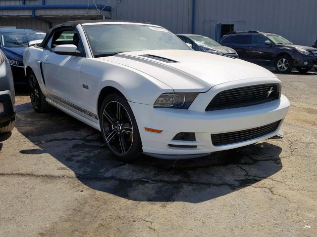 1ZVBP8FF6D5253666 - 2013 FORD MUSTANG GT WHITE photo 1