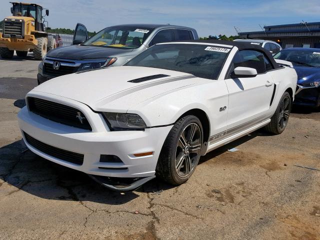 1ZVBP8FF6D5253666 - 2013 FORD MUSTANG GT WHITE photo 2