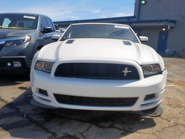 1ZVBP8FF6D5253666 - 2013 FORD MUSTANG GT WHITE photo 9