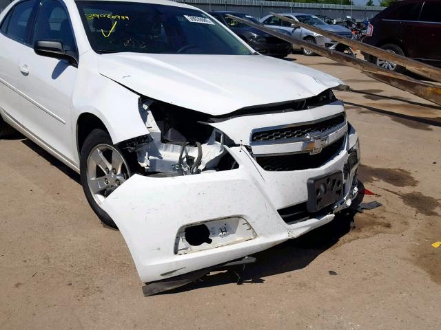 1G11B5SA0DF173210 - 2013 CHEVROLET MALIBU LS WHITE photo 9