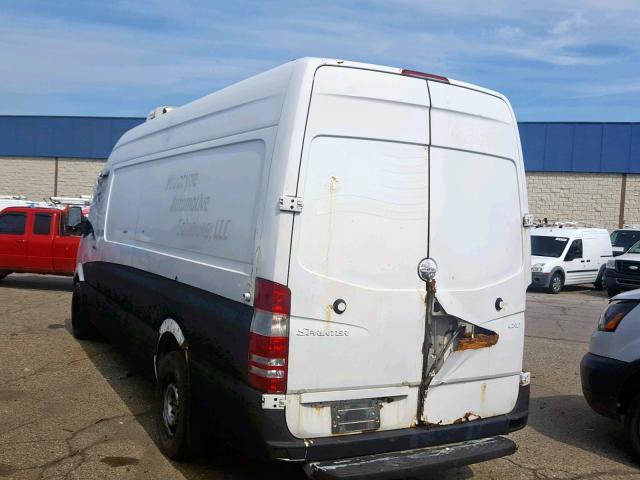 WDYPE845675204002 - 2007 FREIGHTLINER SPRINTER 2 WHITE photo 3