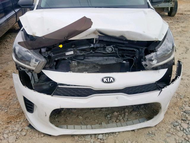 3KPA24AB5JE059544 - 2018 KIA RIO LX WHITE photo 9