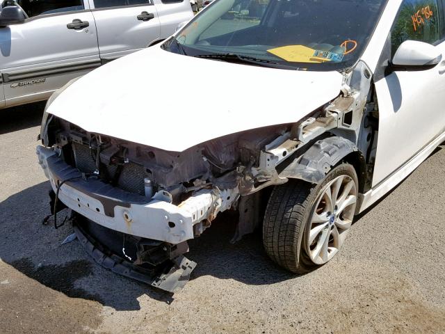 JM1BL1H69A1222062 - 2010 MAZDA 3 S WHITE photo 9