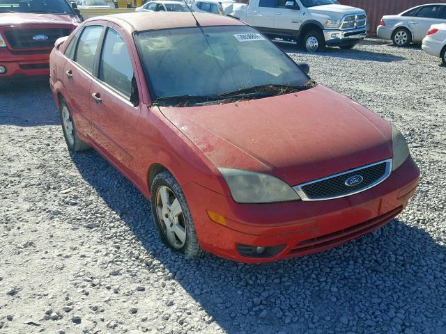 1FAHP34N56W257351 - 2006 FORD FOCUS ZX4 RED photo 1