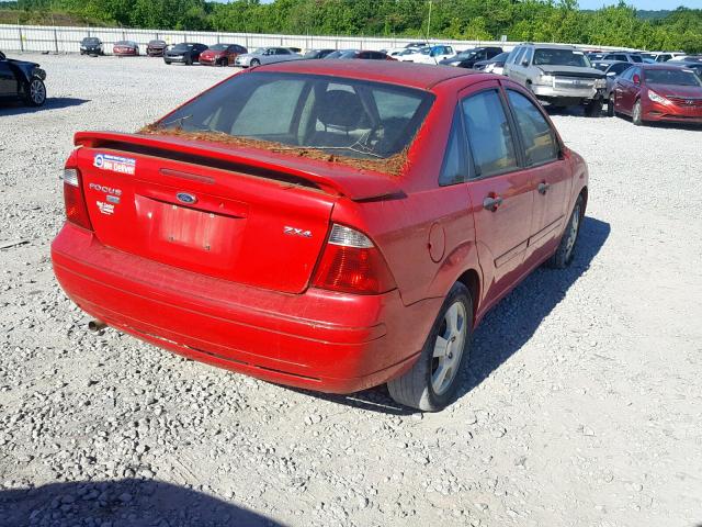 1FAHP34N56W257351 - 2006 FORD FOCUS ZX4 RED photo 4