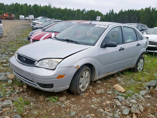 1FAFP34N77W308793 - 2007 FORD FOCUS ZX4 SILVER photo 2