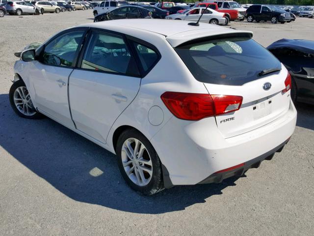 KNAFU5A2XC5643956 - 2012 KIA FORTE EX WHITE photo 3