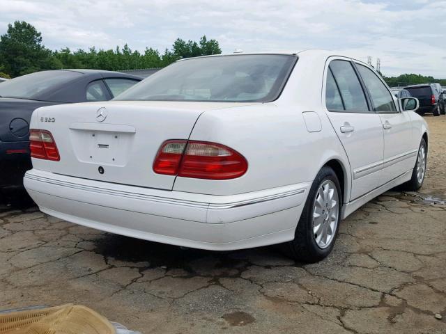 WDBJF65J1YB058706 - 2000 MERCEDES-BENZ E 320 WHITE photo 4