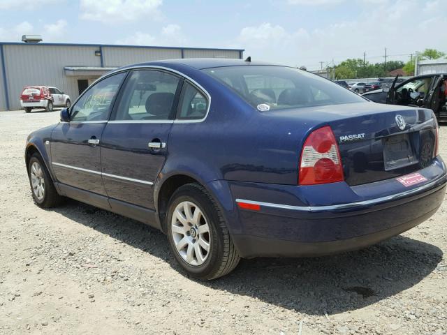 WVWPD63BX3E363951 - 2003 VOLKSWAGEN PASSAT GLS BLUE photo 3