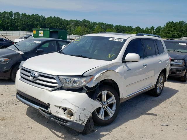 5TDYK3EH7BS033087 - 2011 TOYOTA HIGHLANDER WHITE photo 2