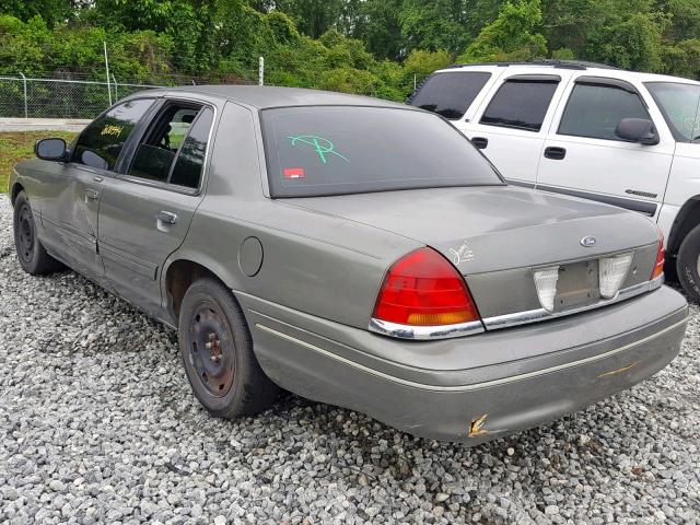 2FAFP73WX3X121483 - 2003 FORD CROWN VICT GRAY photo 3