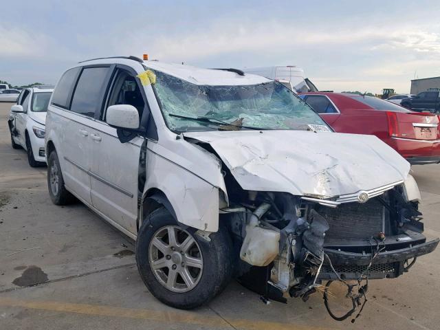 2A4RR5D1XAR358835 - 2010 CHRYSLER TOWN & COU WHITE photo 1