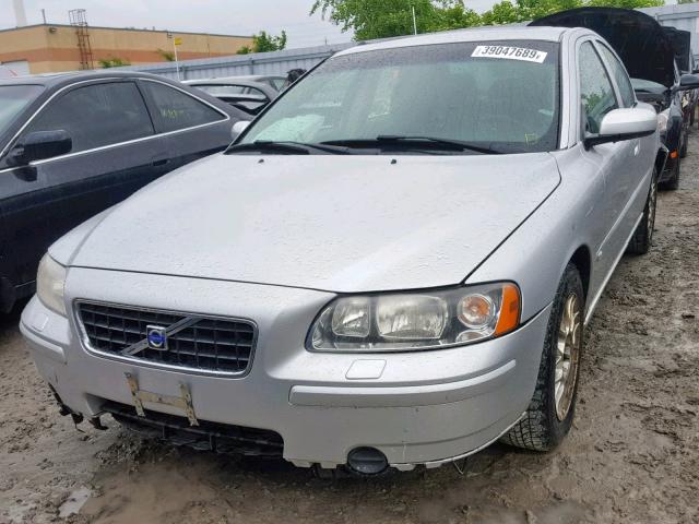 YV1RS592262540749 - 2006 VOLVO S60 2.5T SILVER photo 2