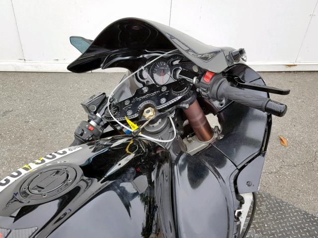 JS1GX72A3C2101769 - 2012 SUZUKI GSX1300 R BLACK photo 5