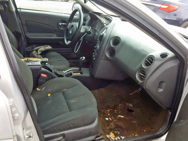 2G2WP522341284952 - 2004 PONTIAC GRAND PRIX SILVER photo 5