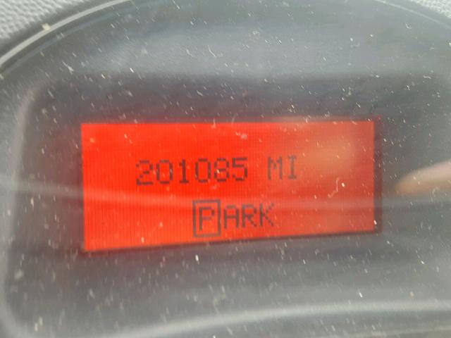 2G2WP522341284952 - 2004 PONTIAC GRAND PRIX SILVER photo 8