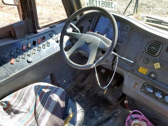 4UZABRCS17CX52603 - 2007 FREIGHTLINER CHASSIS B2 黄色 照片 9