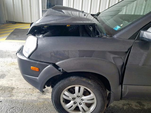 KM8JN72D27U667844 - 2007 HYUNDAI TUCSON SE GRAY photo 9