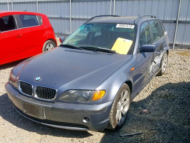 WBAEN334X2PC10462 - 2002 BMW 325 IT BLUE photo 2