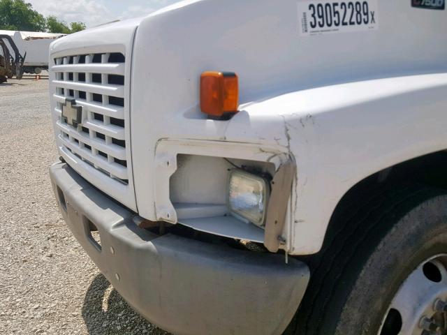 1GBL7J1E33F507747 - 2003 CHEVROLET C7500 C7C0 WHITE photo 9