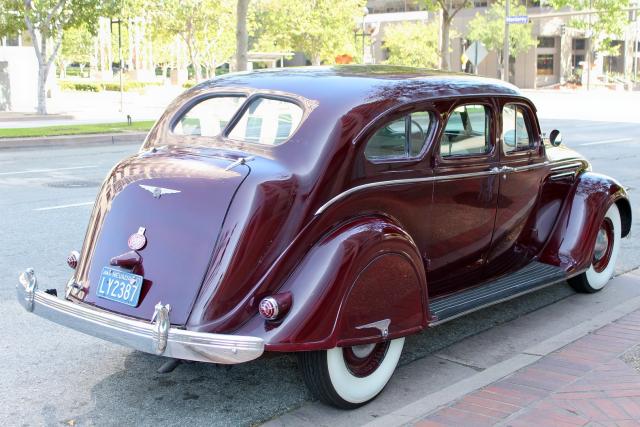 7020247 - 1937 CHRYSLER AIRFLOW BURGUNDY photo 3