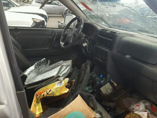 4S6DM58W324402458 - 2002 HONDA PASSPORT E 银色 照片 5