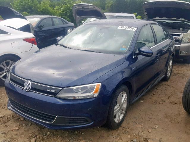 3VW637AJ1DM313642 - 2013 VOLKSWAGEN JETTA HYBR BLUE photo 2