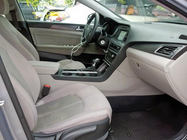 5NPE34AF1HH530998 - 2017 HYUNDAI SONATA SPO SILVER photo 5