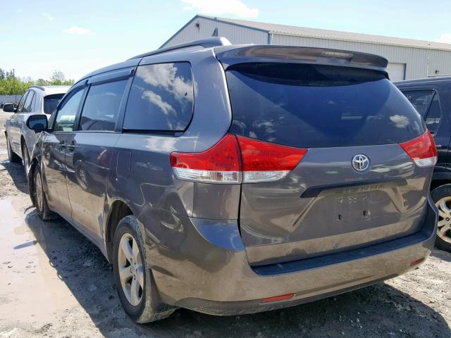 5TDZK3DC7BS080405 - 2011 TOYOTA SIENNA GRAY photo 3